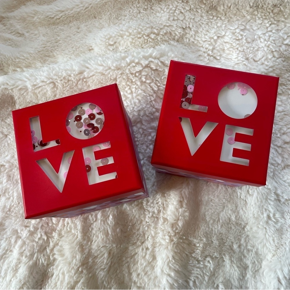 Way To Celebrate Heart Confetti‎ Gift Box 2 Pack